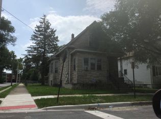 2 W 137th Pl, Riverdale, IL 60827