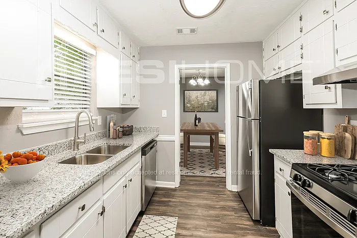 3 bed, 2.0 bath, 1474 sqft, $1,720 — Photo 2