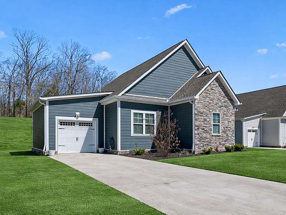 3rd image of 20 Sycamore Rdg W