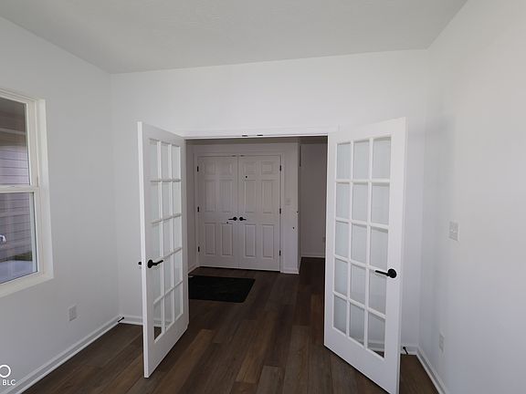 3rd image of 1837 Real St