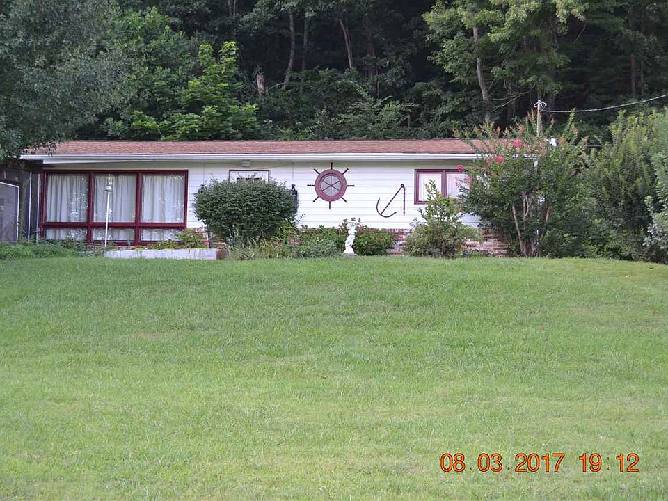 1st image of 211 Russell Dr