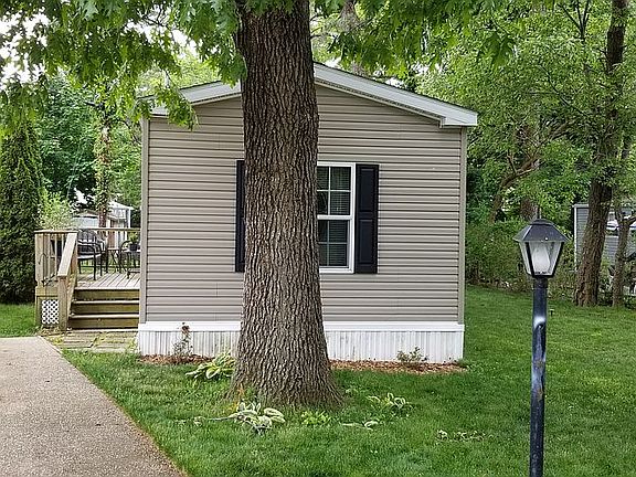 5th image of 525 Riverleigh Ave Unit M8