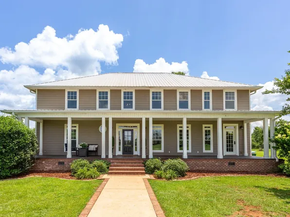 595 Stanley Ln, Eastaboga, AL 36260