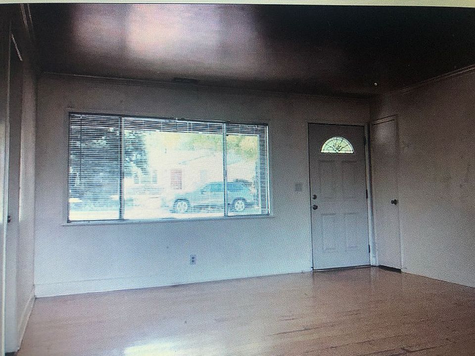 2nd image of 148 Del Sur Way