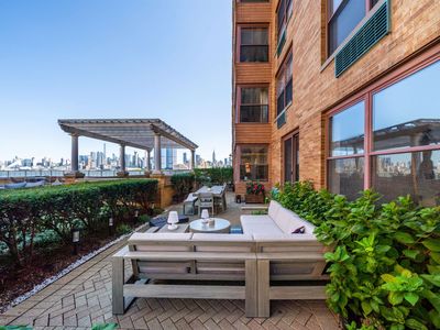 2 Constitution Ct APT 402, Hoboken, NJ, 07030