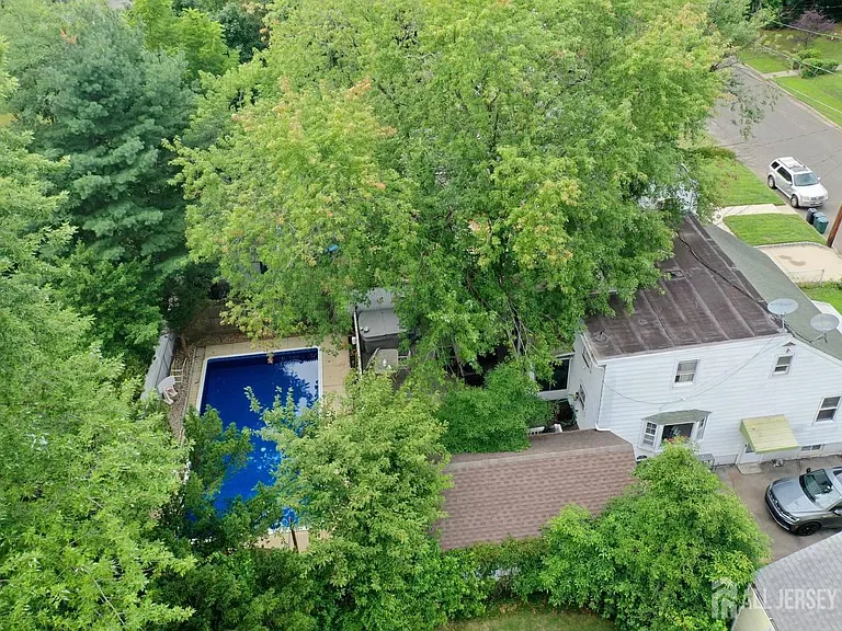 22 Wilson Ave — Photo 37