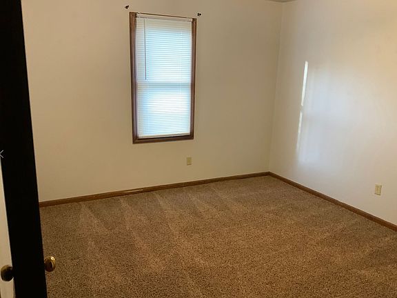 4th image of 1435-1437 Ash Ct #1435