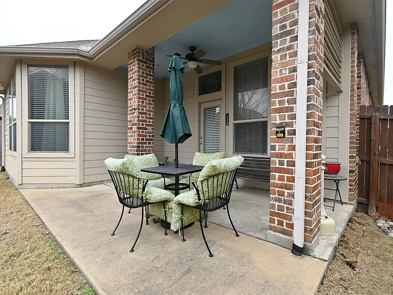 660 Payton Way — Photo 38