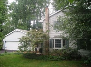 1448 Woodhaven Dr, Hummelstown, PA 17036