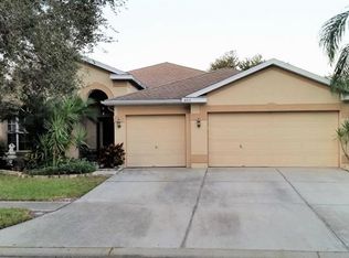 8512 Parrots Landing Dr, Tampa, FL 33647