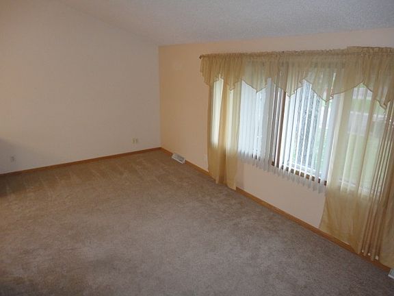 4th image of 1750 130th Ave NE