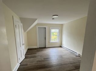 570 Broad St APT 3C, Meriden, CT 06450