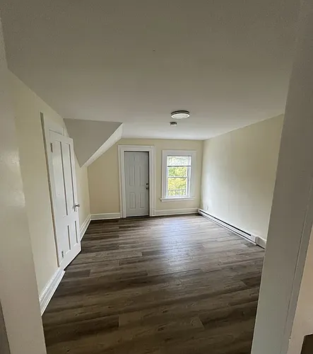 570 Broad St #3C Photo 1