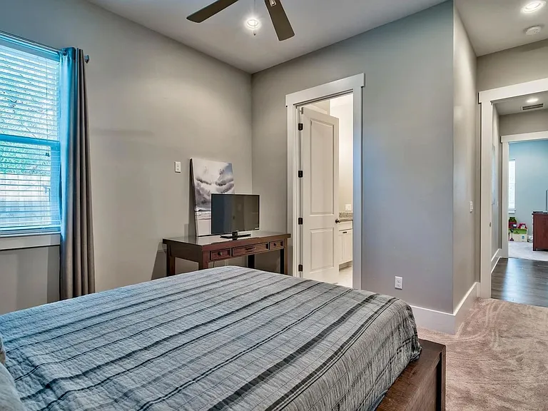 989 Forest Shore Dr — Photo 22