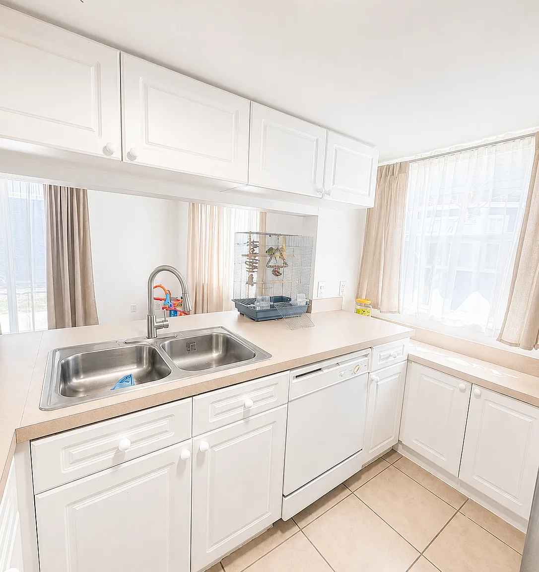3 bed, 1200 sqft, $1,750 — Photo 4