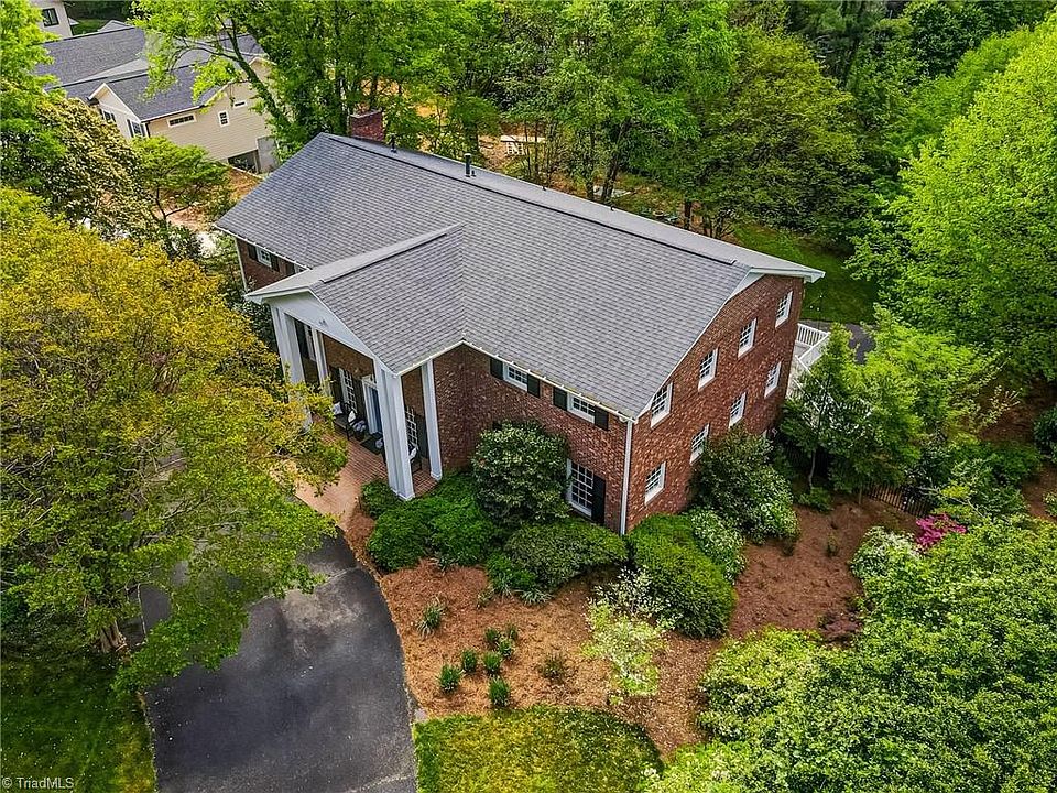 1st image of 2862 Robinhood Rd