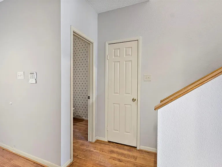 3122 Camelot Dr #33 — Photo 14