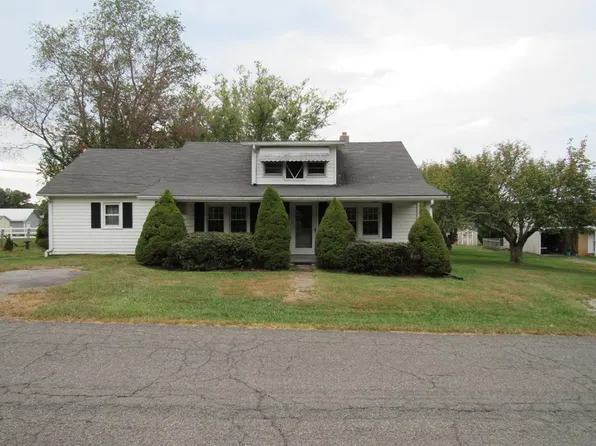 51 Pine City Rd, Galax, VA 24333
