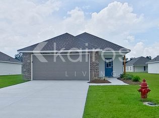 13784 Pinyon Dr, Denham Springs, LA 70726