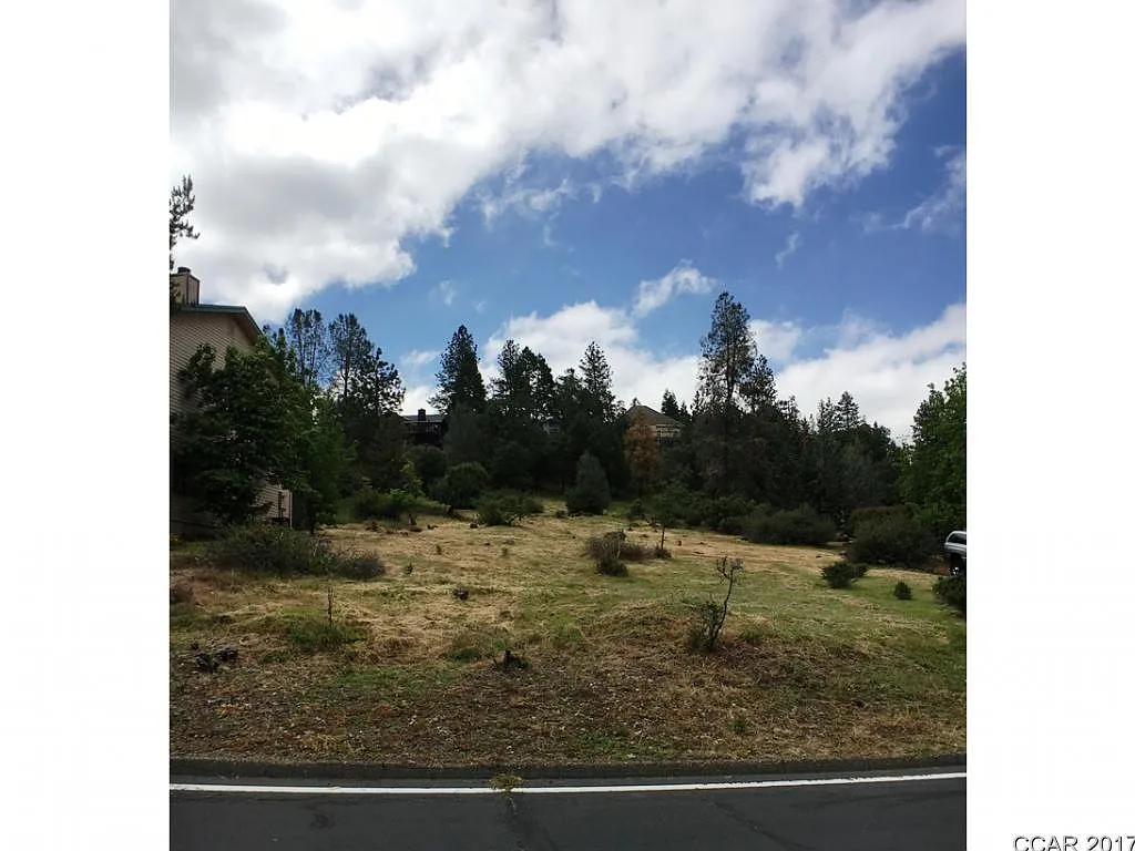 773 Dogwood Dr photo 1