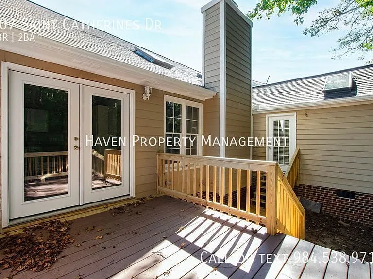 707 Saint Catherines Dr — Photo 30