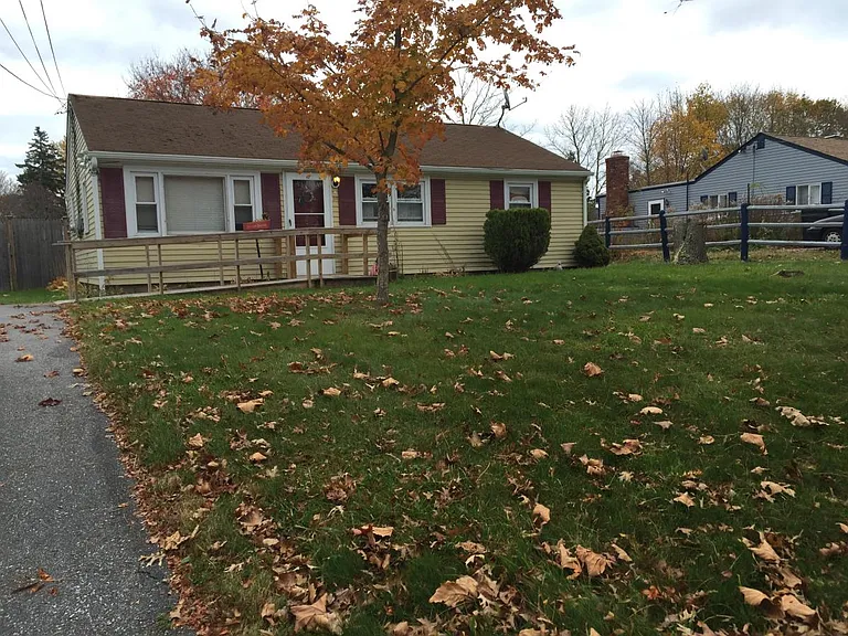 26 Sweeney Ln — Photo 5