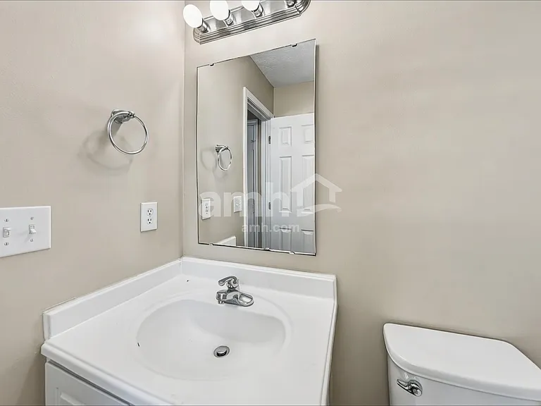 7317 Wellwood Dr — Photo 8