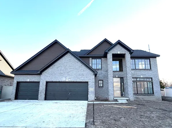 23379 Primrose Ln, Brownstown, MI 48183