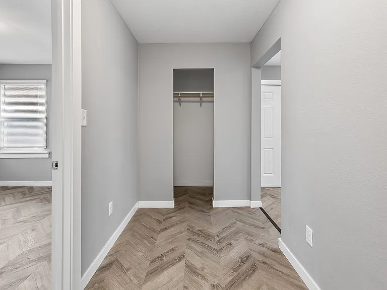 506 Southway Dr — Photo 28