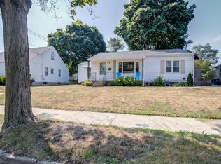 1114 Evelyn St NE, Grand Rapids, MI 49505