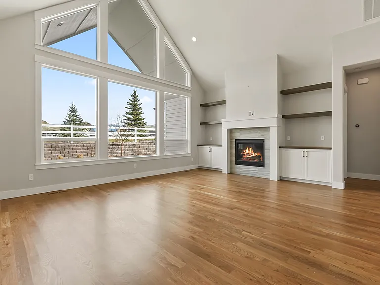 7820 W Cardinal Dr — Photo 2