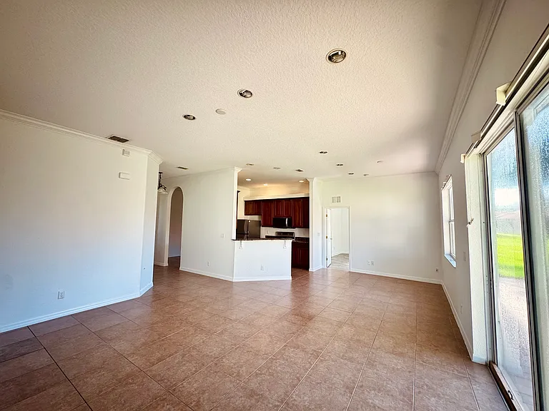 449 Bay Leaf Dr — Photo 6