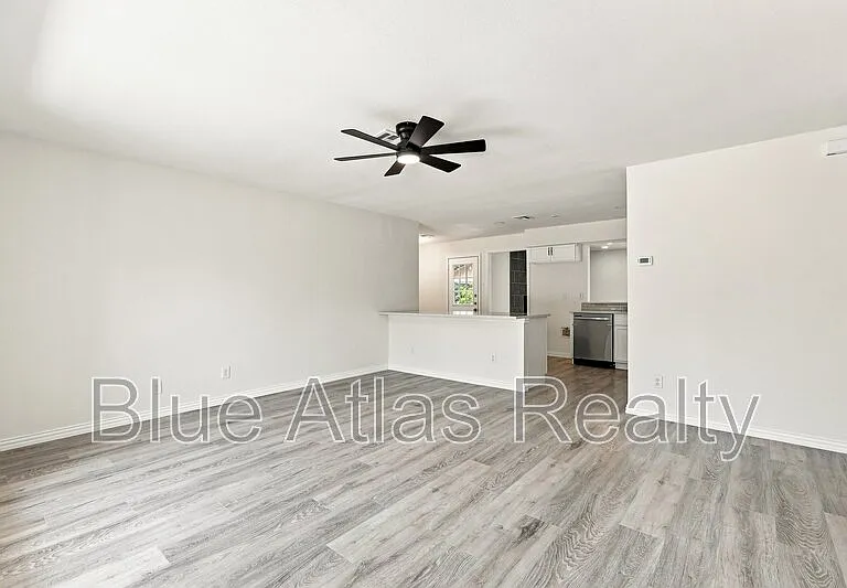6008 Golden Gate Dr — Photo 6