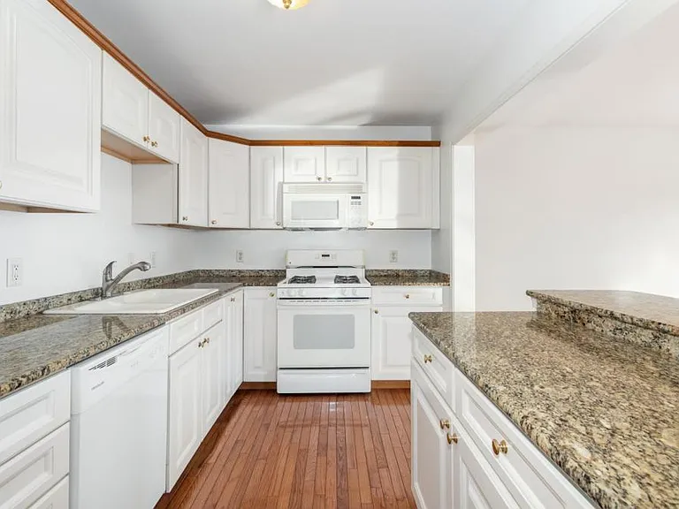 1172 Heron Ct — Photo 7