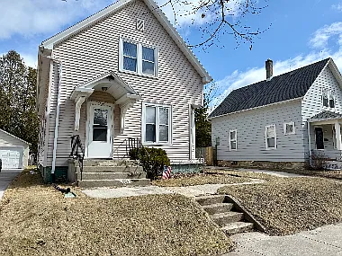 Upper - 2 bed - 1 bath - $900.00 — Photo 1
