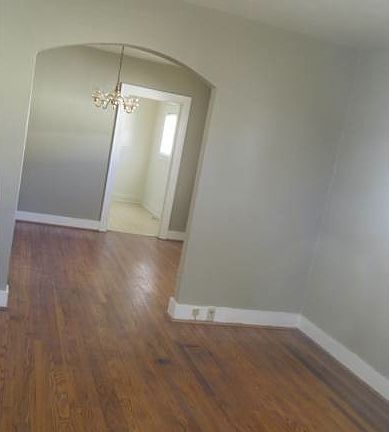 2nd image of 445 Heman Dr