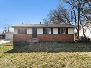 5862 Essex St, Romulus, MI 48174
