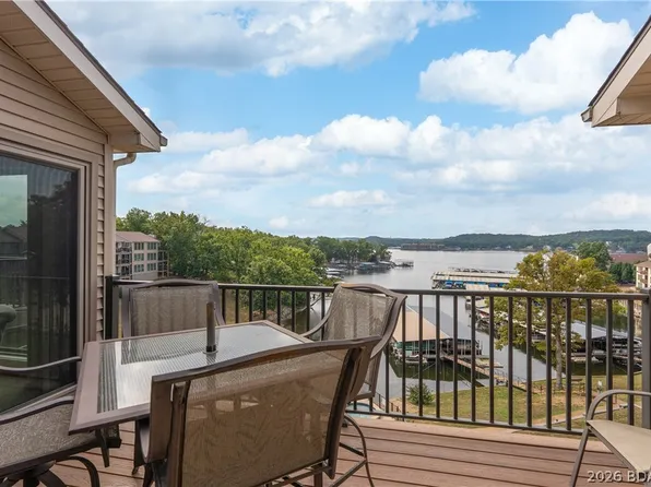 70 Robinwood Dr #3E, Lake Ozark, MO 65049