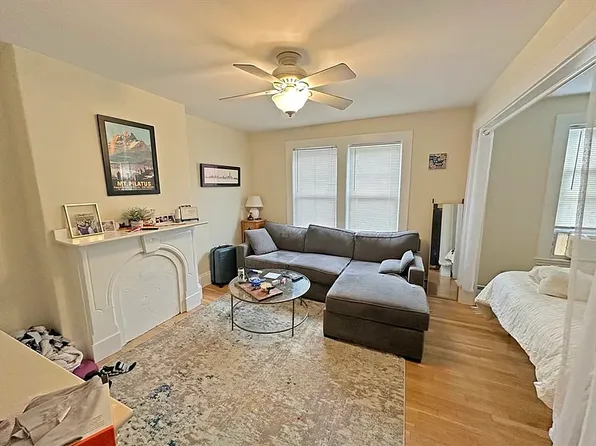 430 E 3rd St APT 1, South Boston, MA 02127