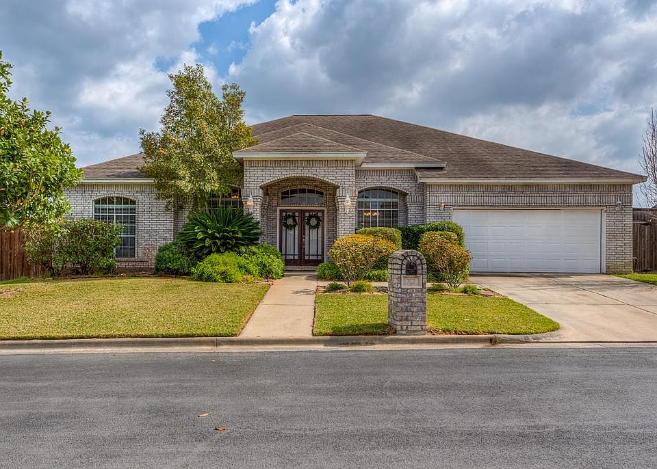 1st image of 312 Harbor Cir
