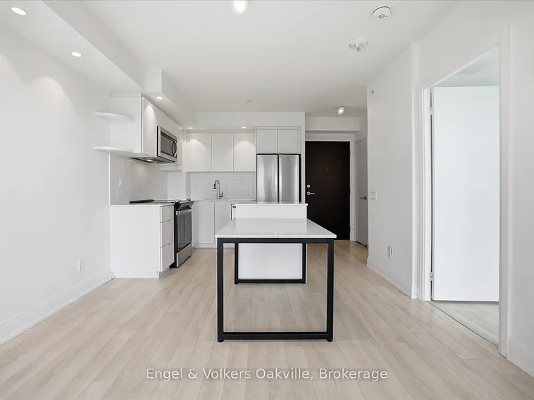 1461 Lawrence Ave W #603 — Photo 11