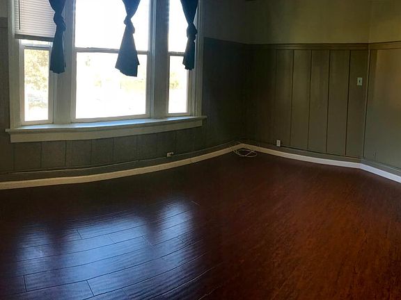 3rd image of 142 E Santa Clara Street # Second Floor