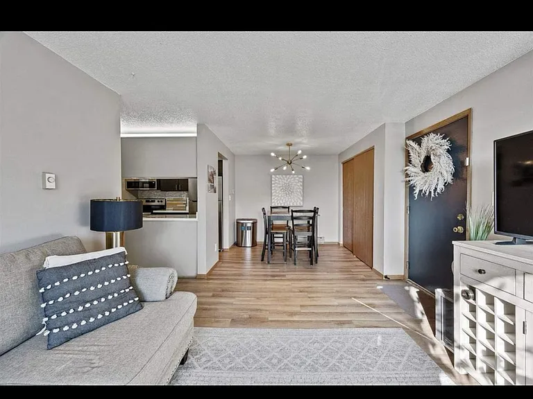 806 Benton Dr #3 — Photo 3
