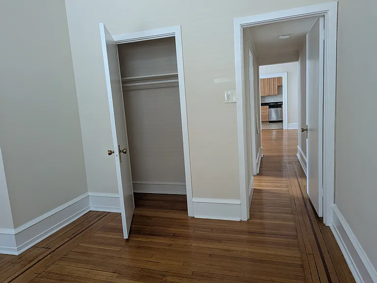 3510 Ainslie St #1 — Photo 5