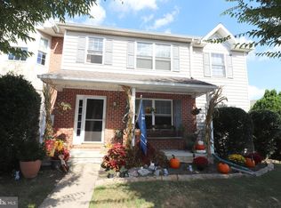 641 Chickadee Dr, Lititz, PA 17543