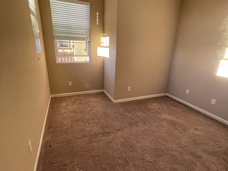 Guest Room - 1