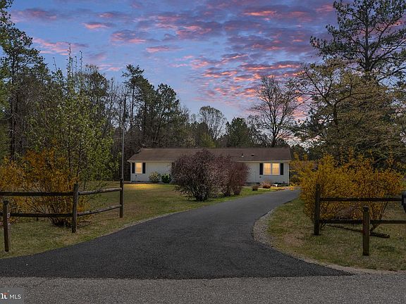 4th image of 17250 Stoney Knoll Rd