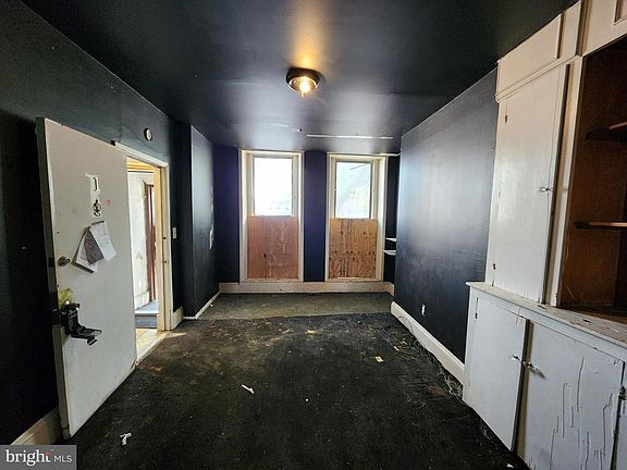 5th image of 328 N Paca St
