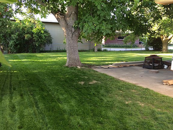 3rd image of 963 E Canyon Dr