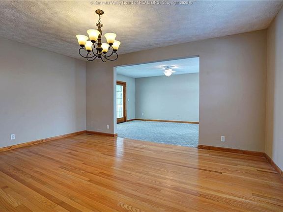 4th image of 606 Hillsdale Dr